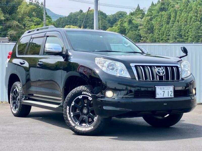 TOYOTA　LAND CRUISER PRADO