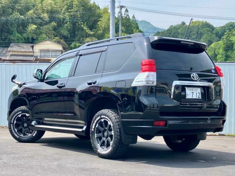 LAND CRUISER PRADO-3