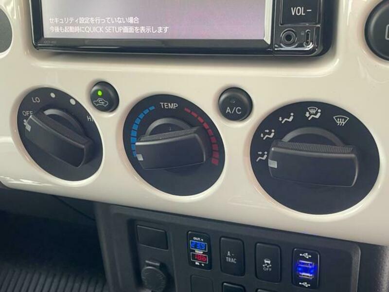 FJ CRUISER-11