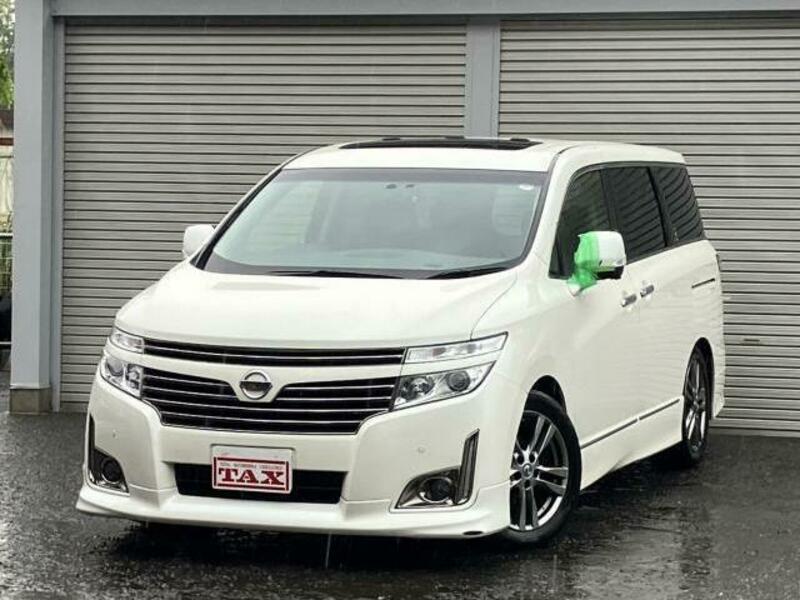 NISSAN ELGRAND