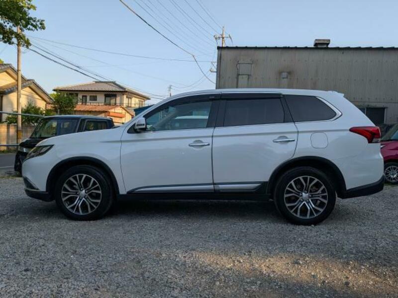 OUTLANDER