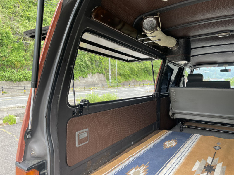 BONGO BRAWNY VAN