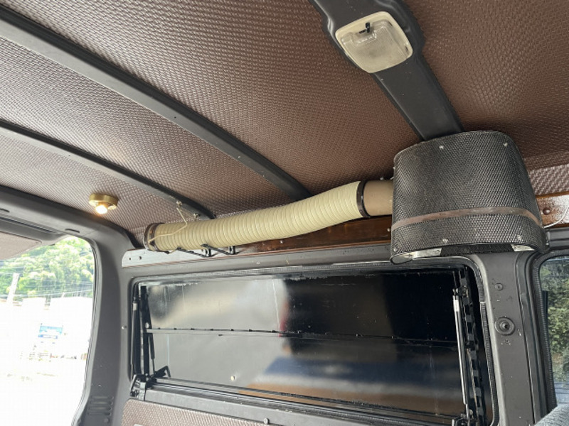 BONGO BRAWNY VAN