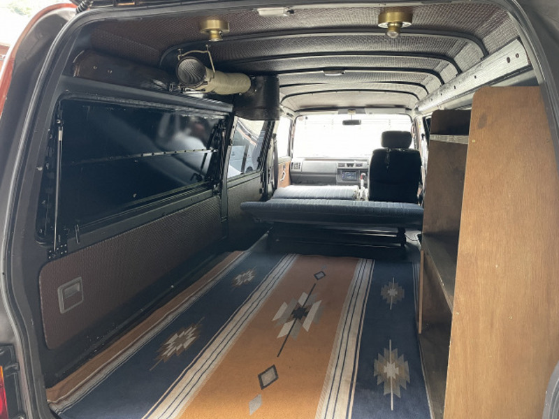 BONGO BRAWNY VAN