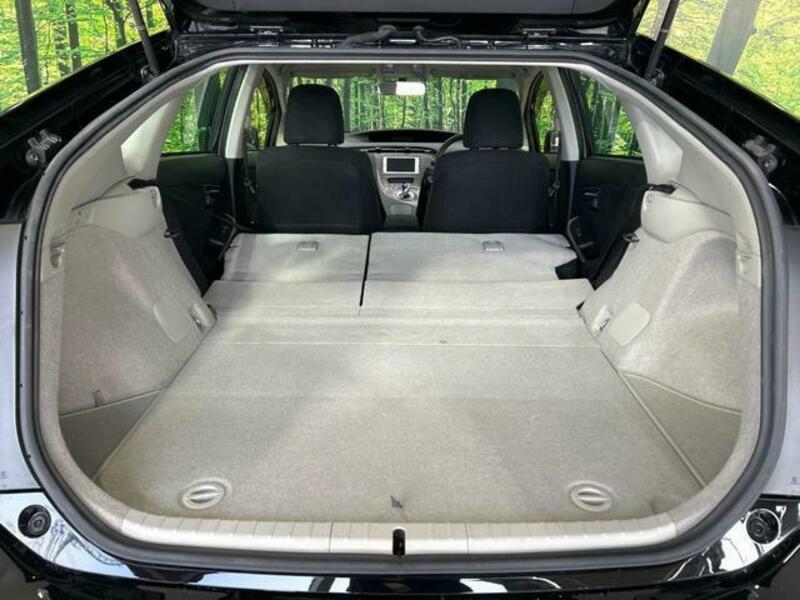 PRIUS-9