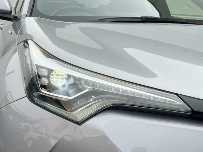 C-HR-11