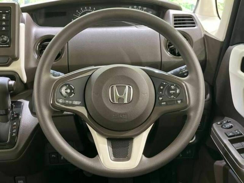 N BOX