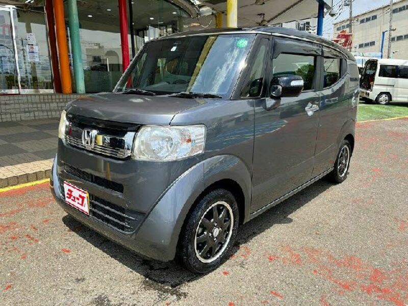 HONDA N BOX SLASH