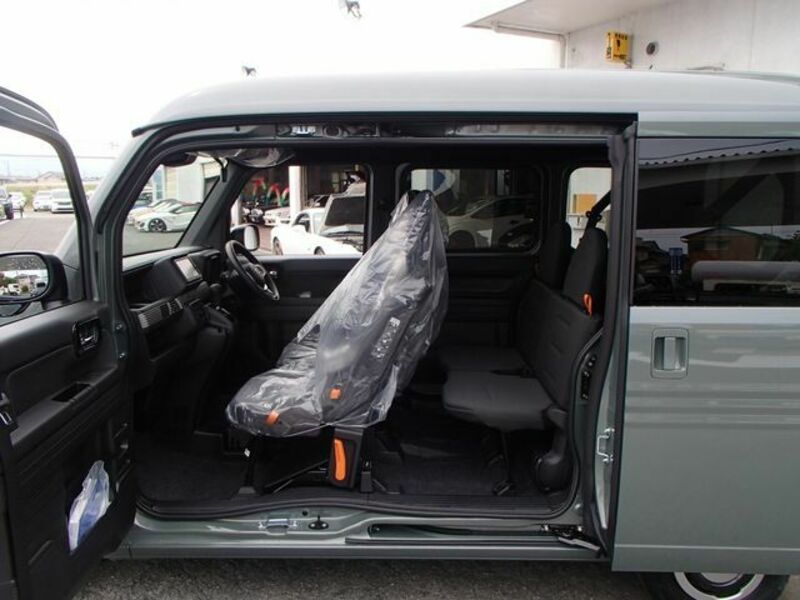 N-VAN