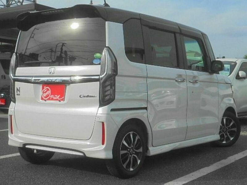 N BOX CUSTOM