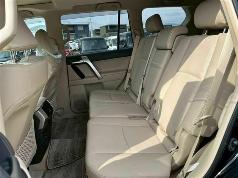 LAND CRUISER PRADO-14