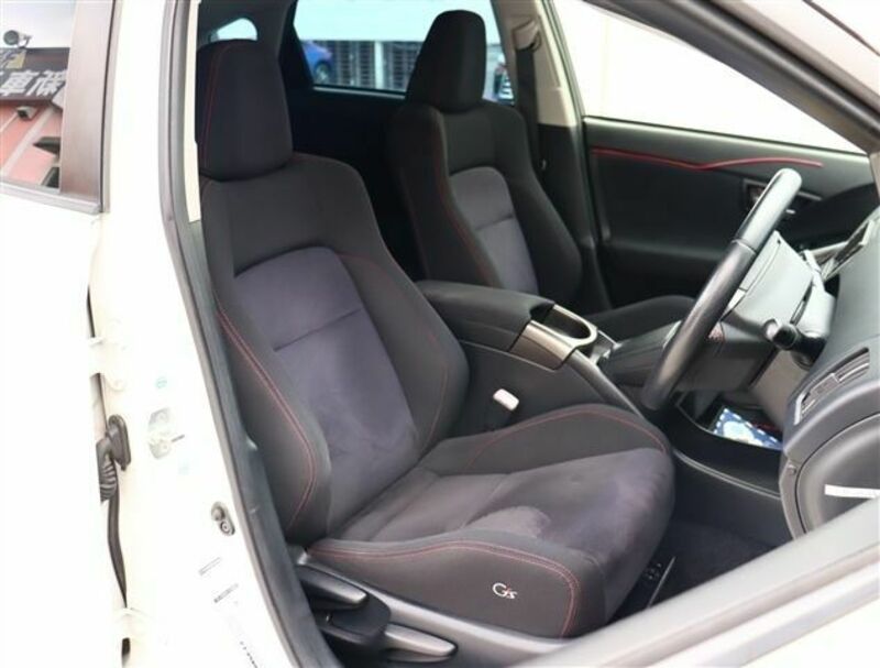 PRIUS-4
