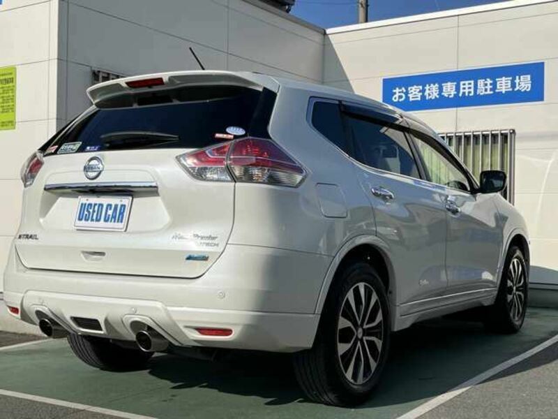 X-TRAIL