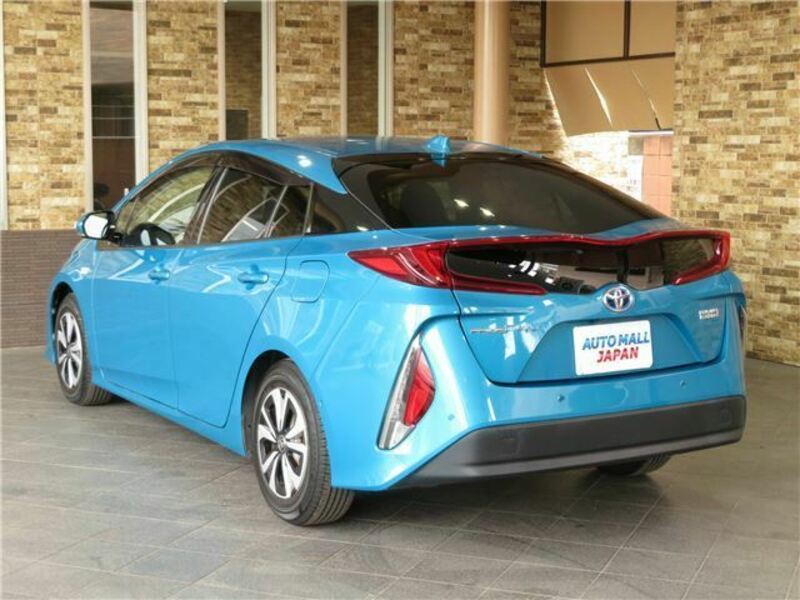PRIUS PHV-6