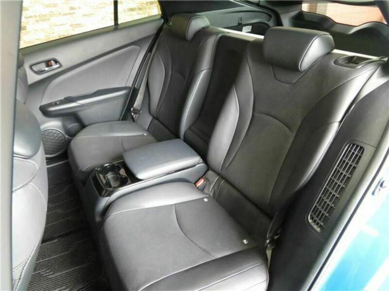 PRIUS PHV-22