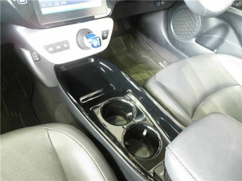 PRIUS PHV-26