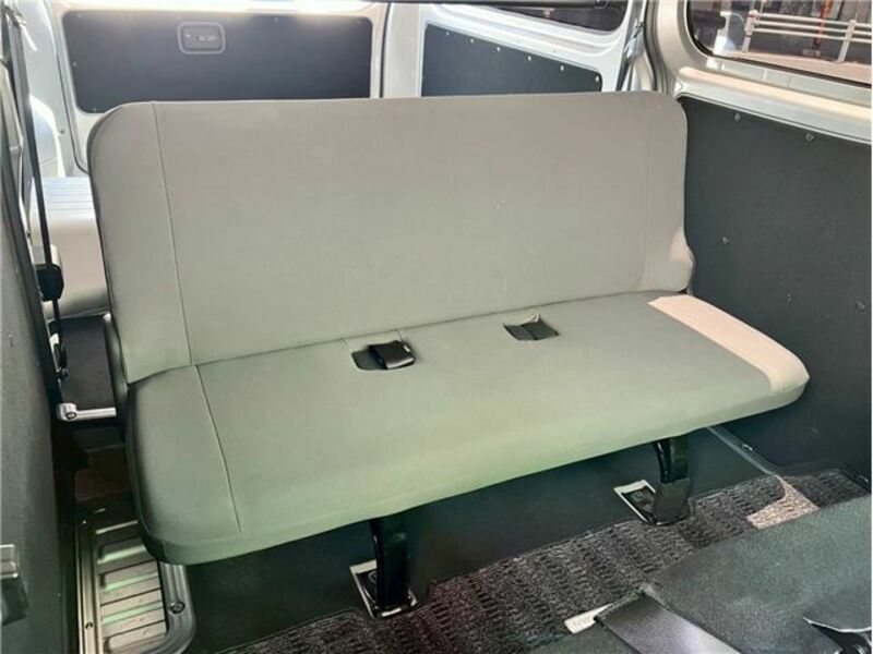 CARAVAN VAN