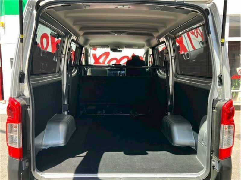 CARAVAN VAN