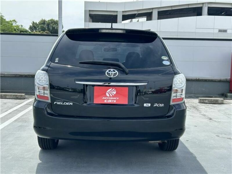 COROLLA FIELDER