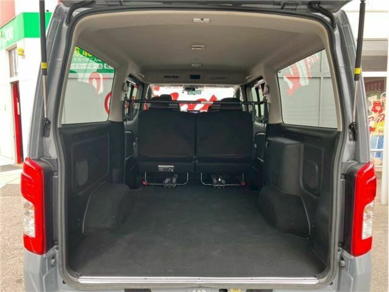 CARAVAN VAN