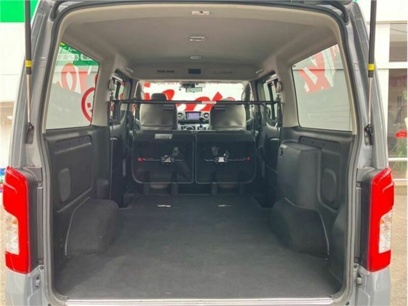 CARAVAN VAN