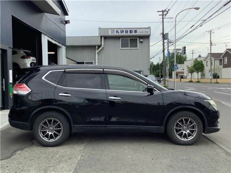 X-TRAIL