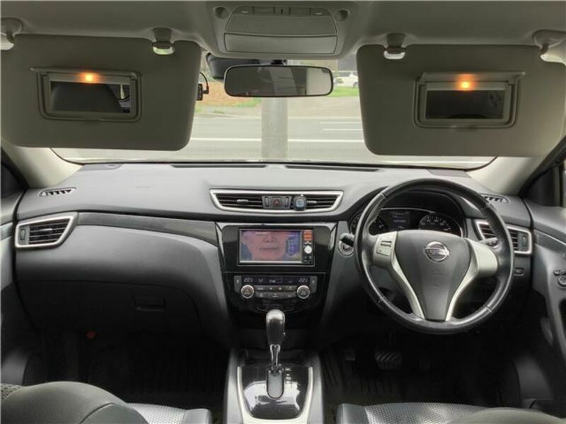 X-TRAIL