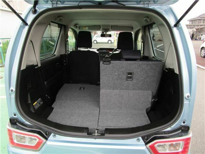 WAGON R-8
