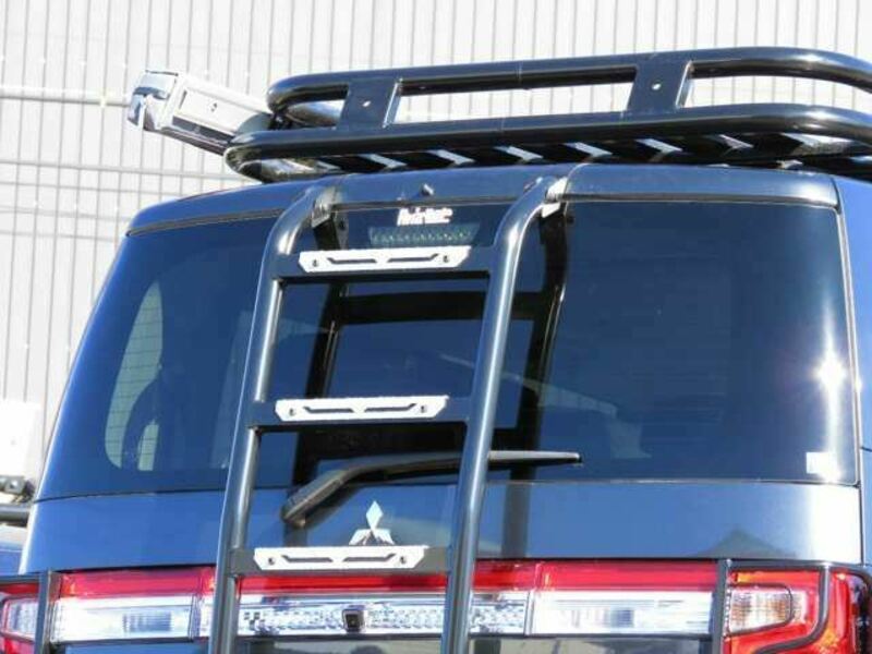 DELICA D5