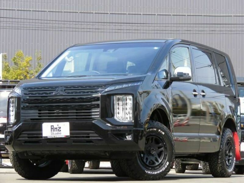 MITSUBISHI DELICA D5