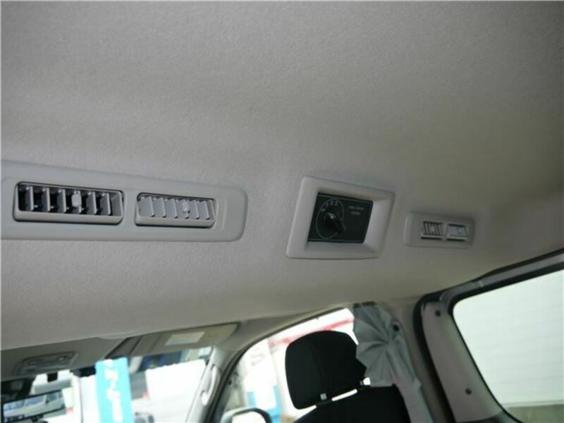 CARAVAN VAN