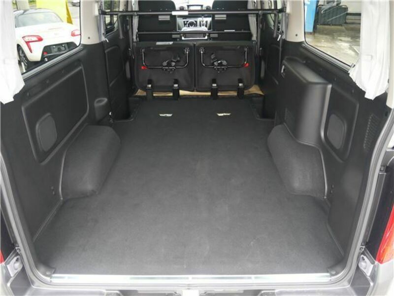CARAVAN VAN