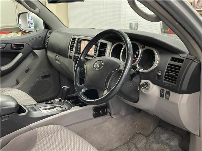 HILUX SURF-16