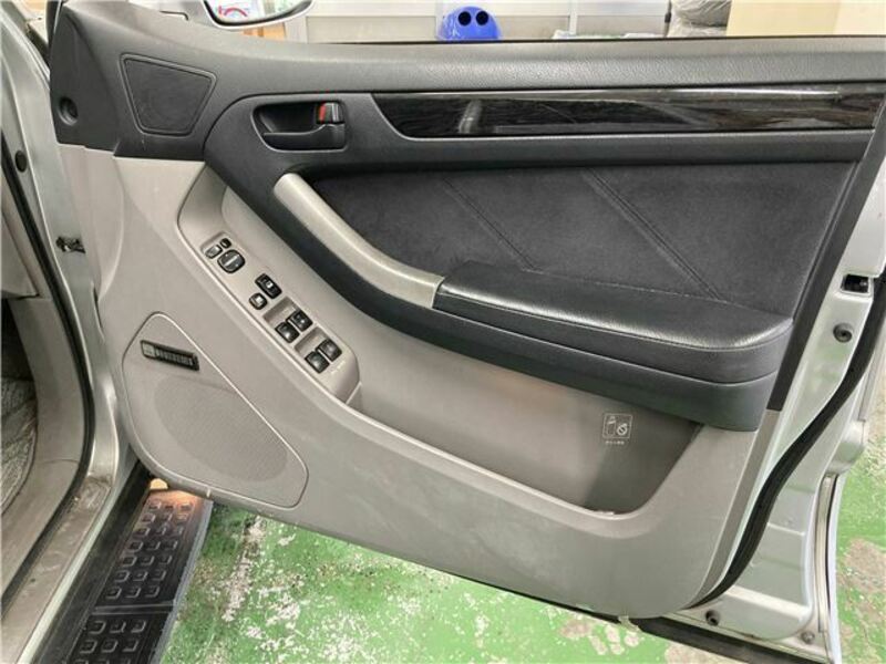 HILUX SURF-18