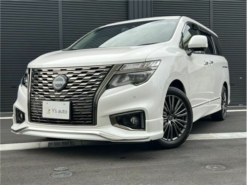 NISSAN ELGRAND