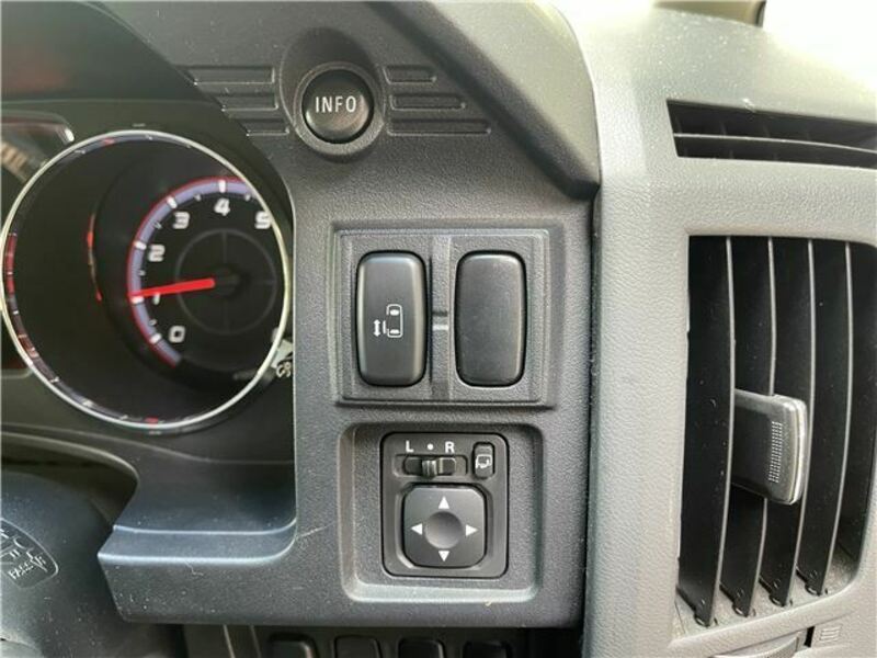 DELICA D5