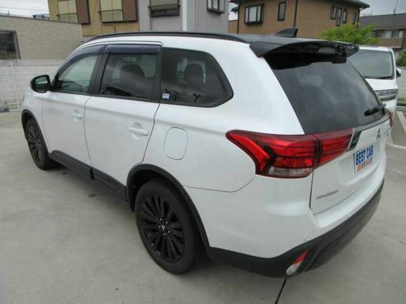 OUTLANDER
