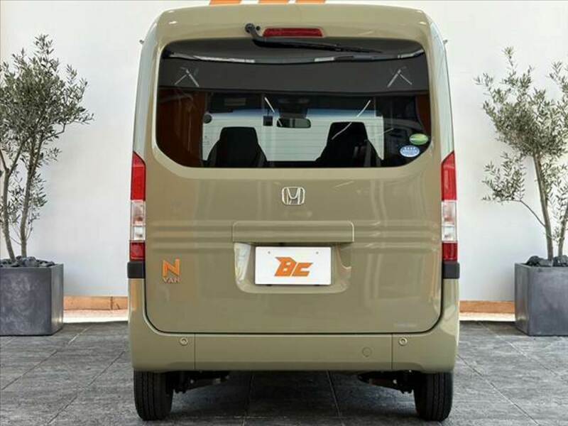N-VAN