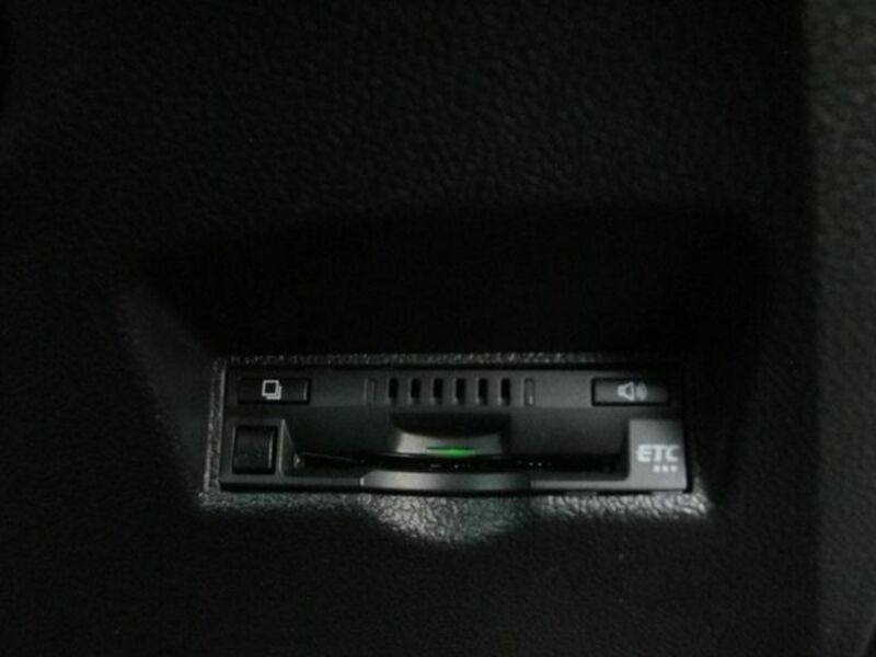 PRIUS-6