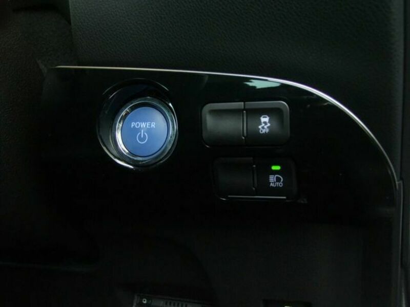 PRIUS-8