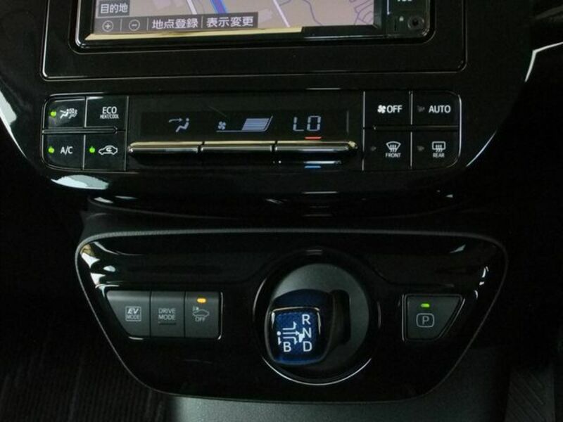 PRIUS-11