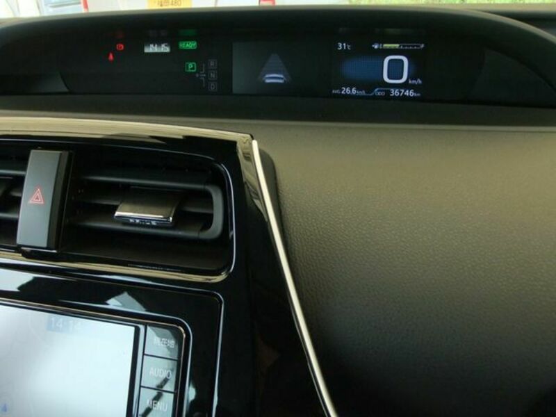 PRIUS-12