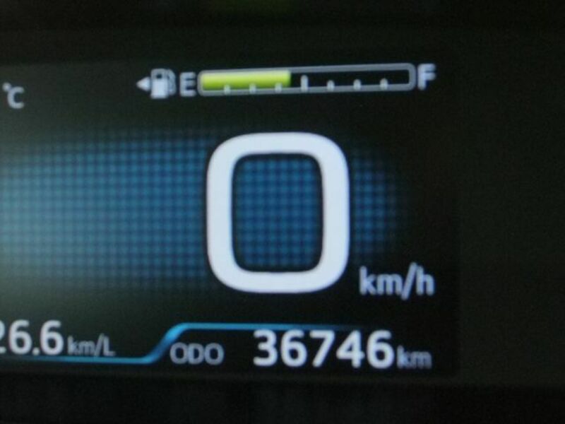 PRIUS-13