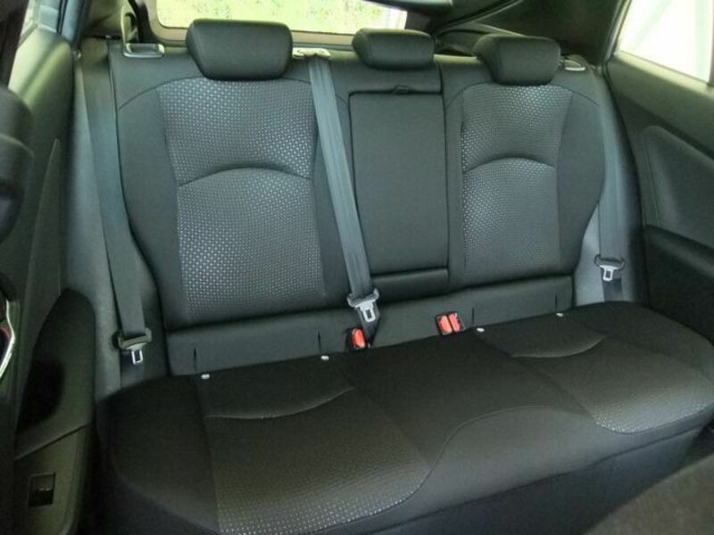 PRIUS-16