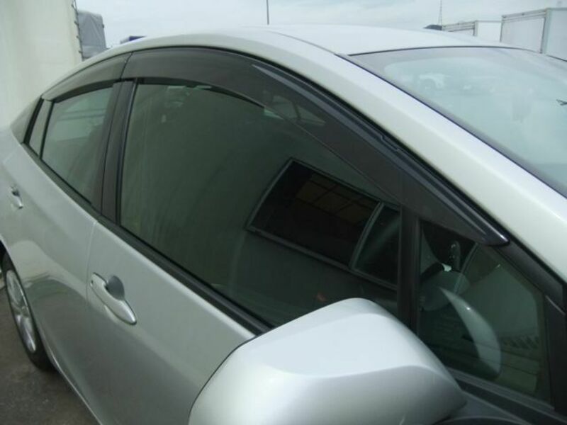 PRIUS-23