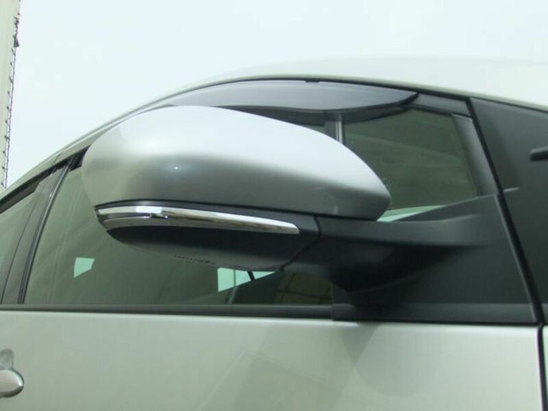 PRIUS-24