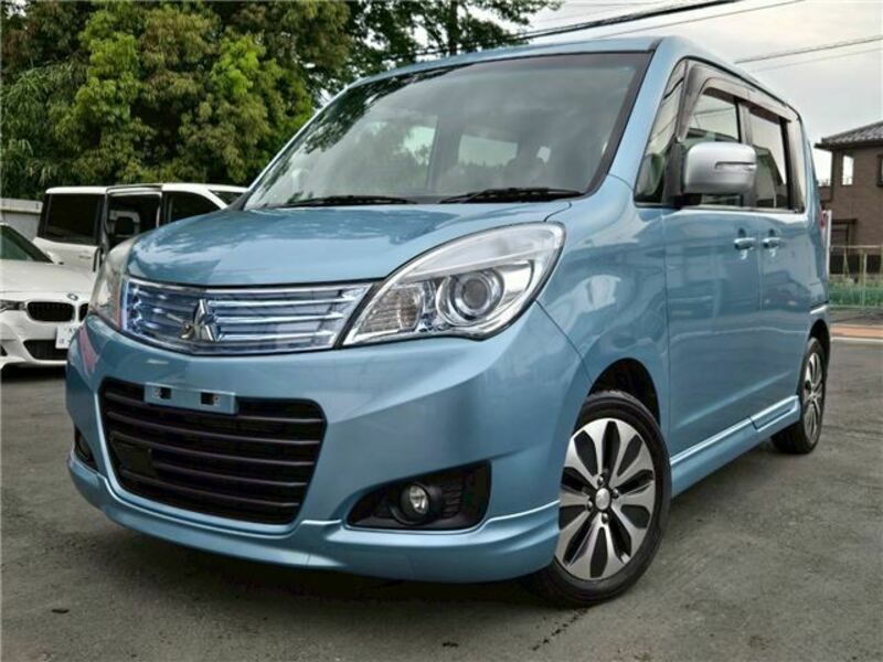 MITSUBISHI DELICA D2