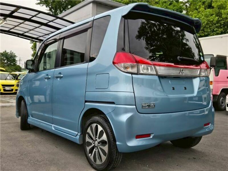 DELICA D2