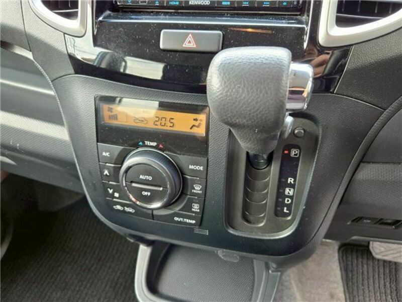 DELICA D2