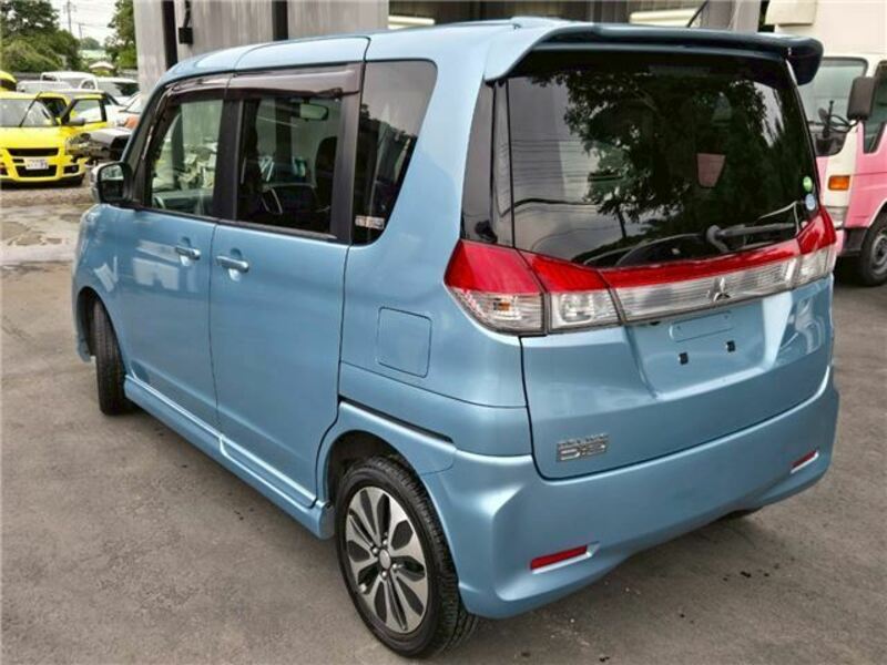 DELICA D2